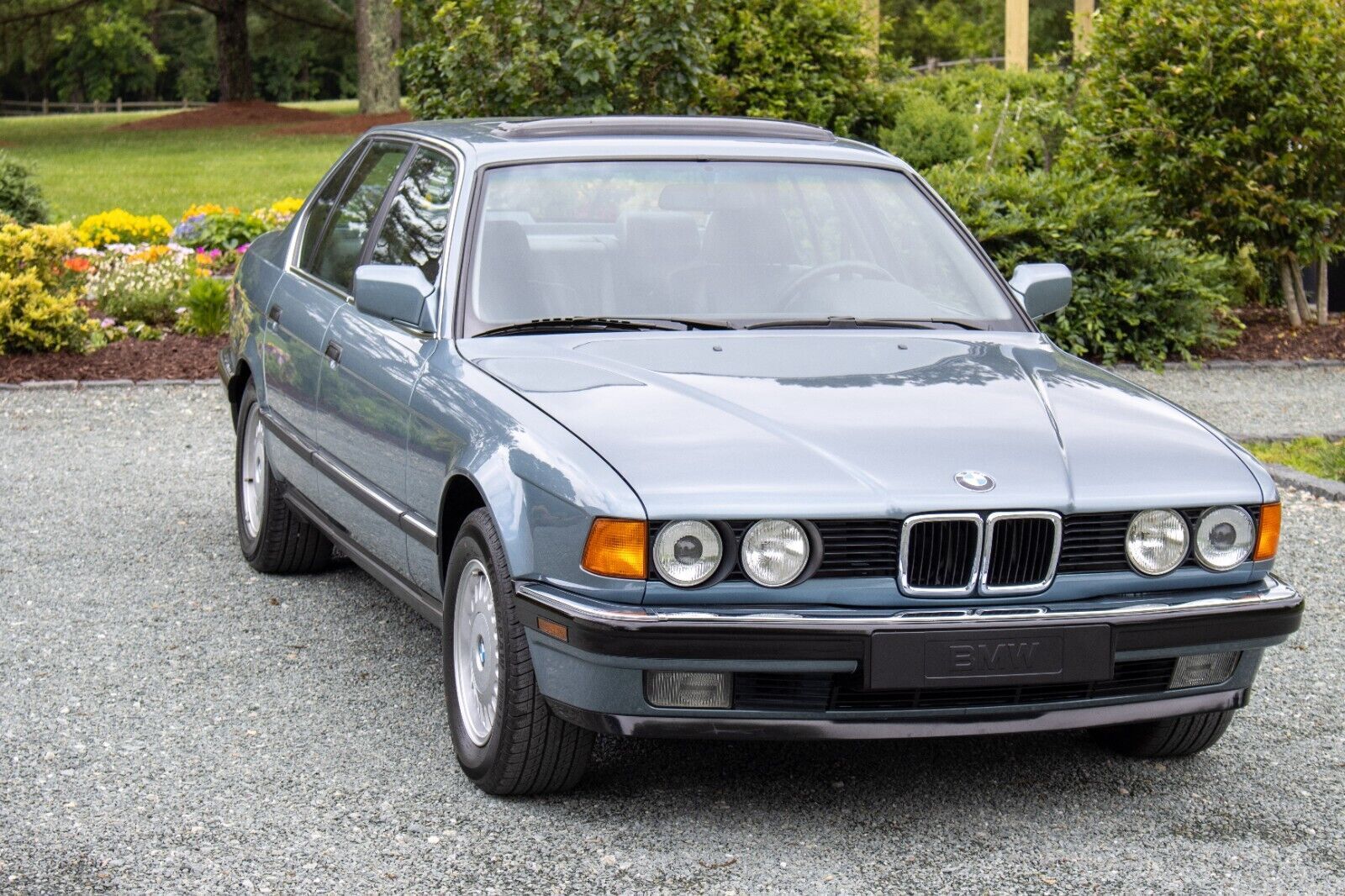 BMW 735i