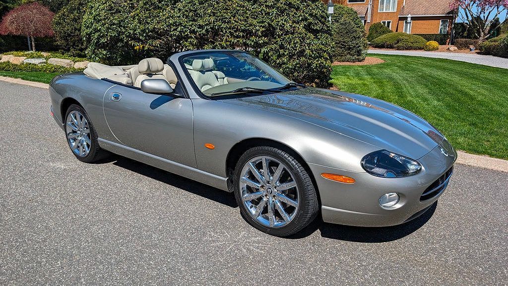 Jaguar XK