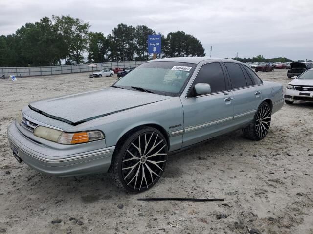 Ford Crown Victoria