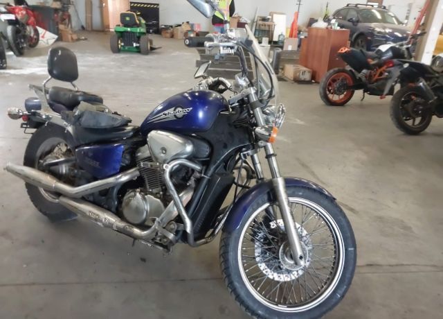 Honda VT600CD (SHADOW VLX DELUXE)