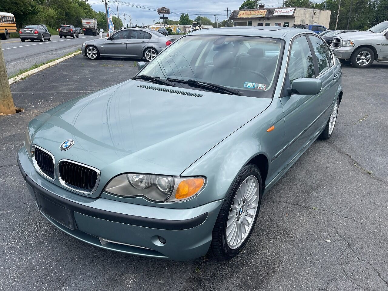 BMW 330i