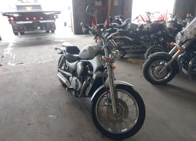 Suzuki VS800