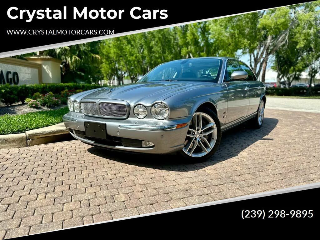 Jaguar XJR