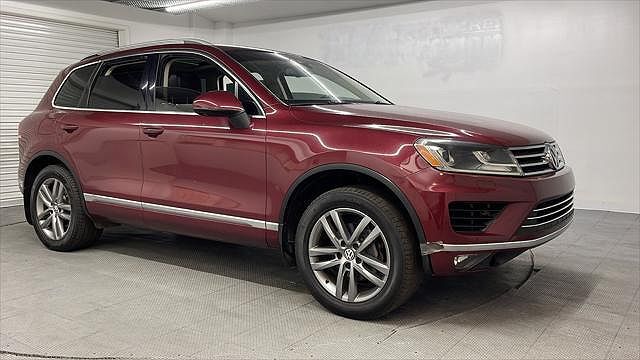 2016 VOLKSWAGEN Touareg