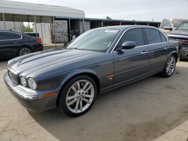 Jaguar XJR