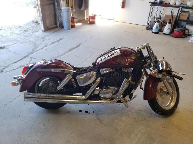 Honda VT1100C2 (SHADOW SABRE)