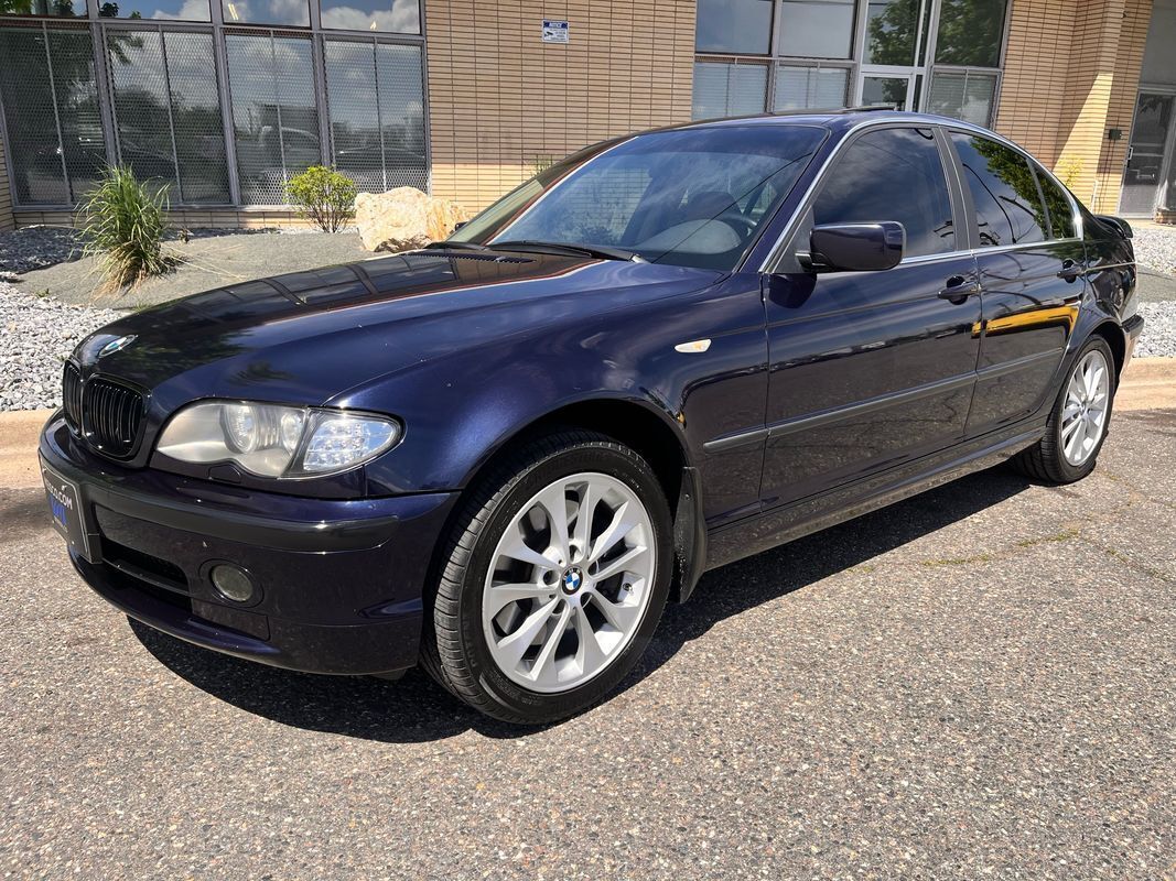 BMW 330i