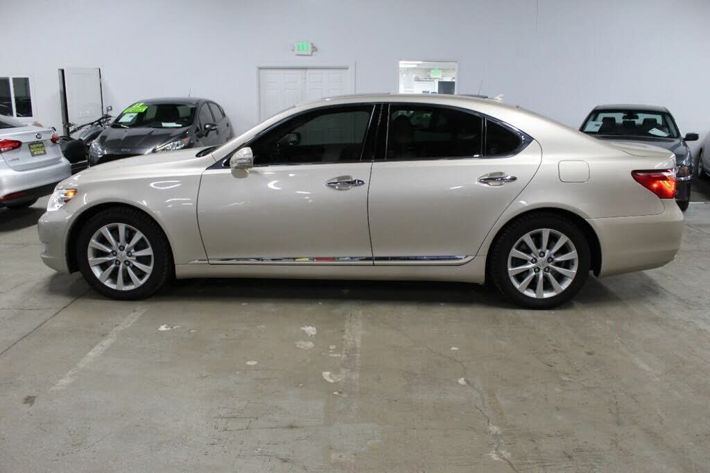 2011 Lexus LS