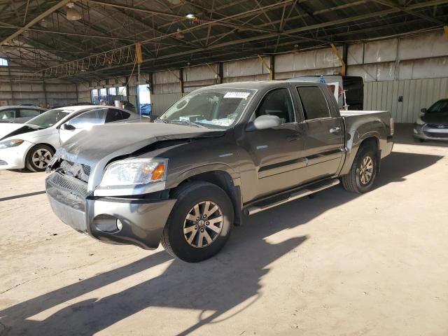 Mitsubishi Raider