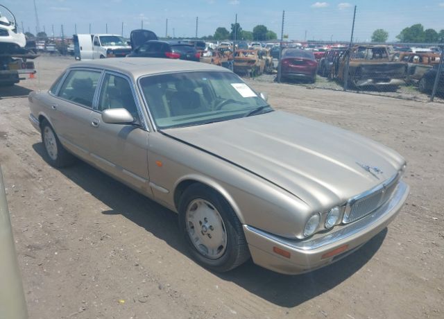 Jaguar XJ6