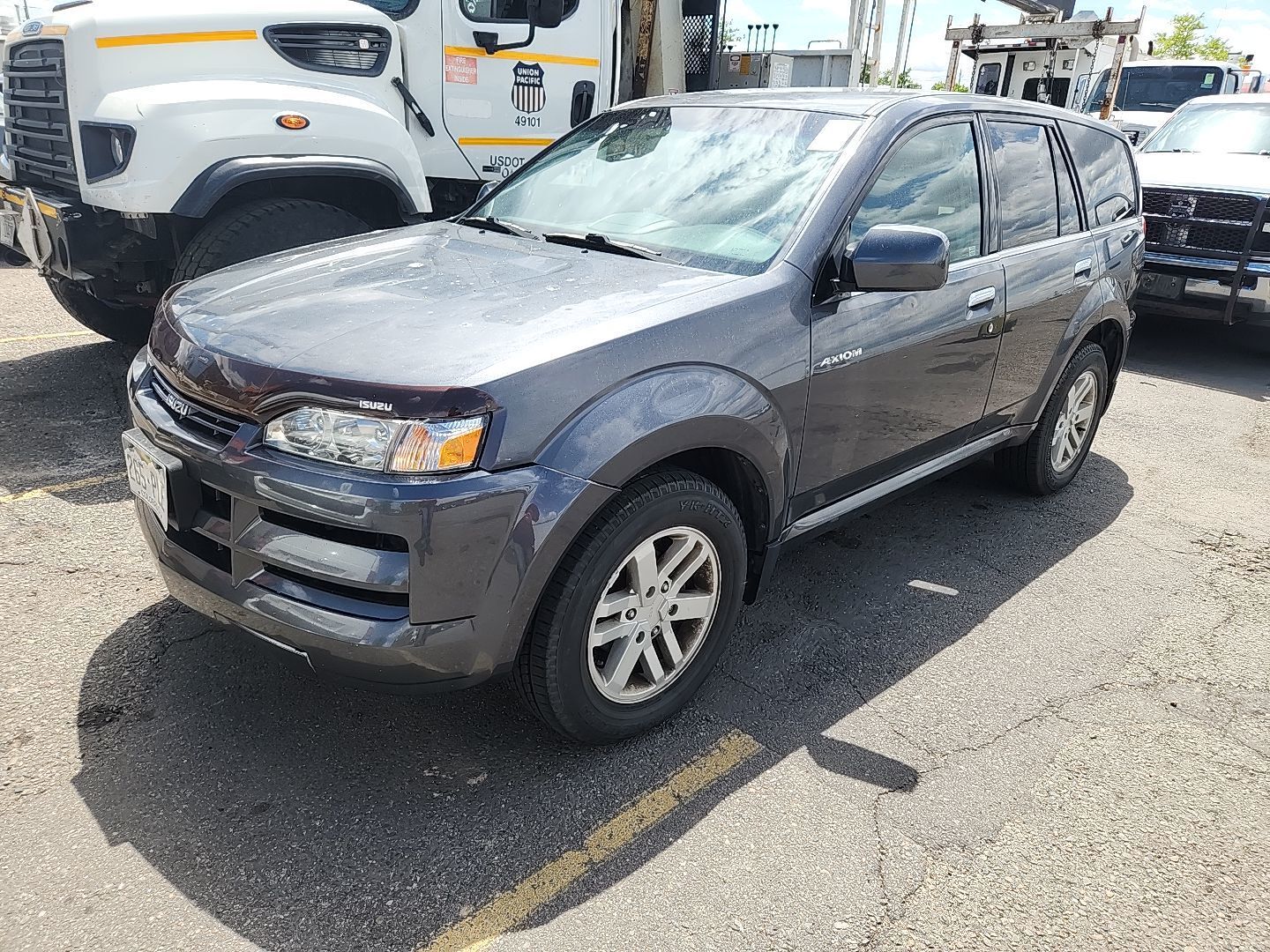 Isuzu Axiom