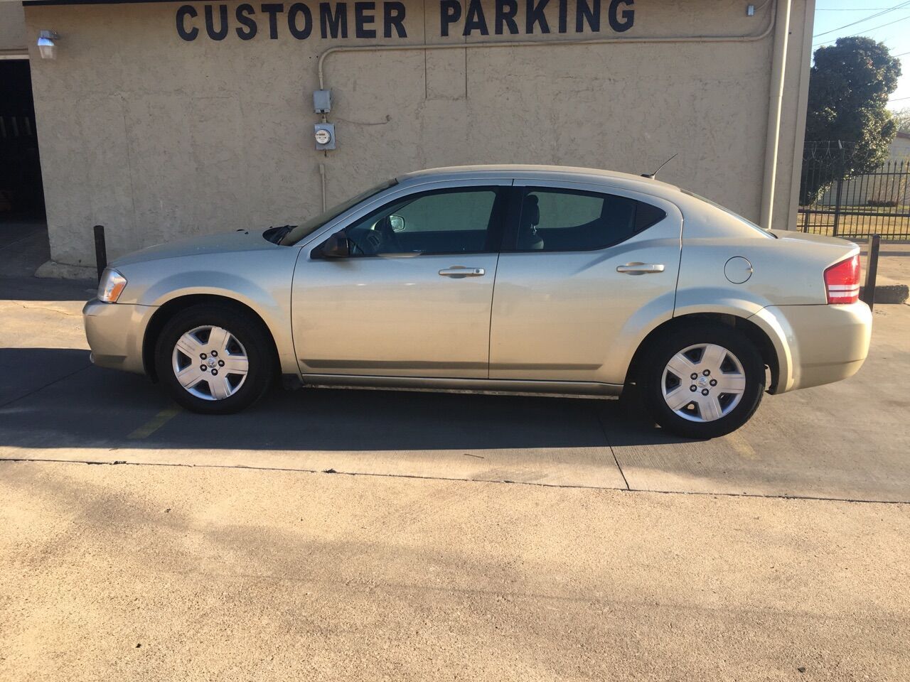 2010 DODGE Avenger