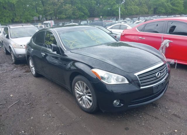 Infiniti M56
