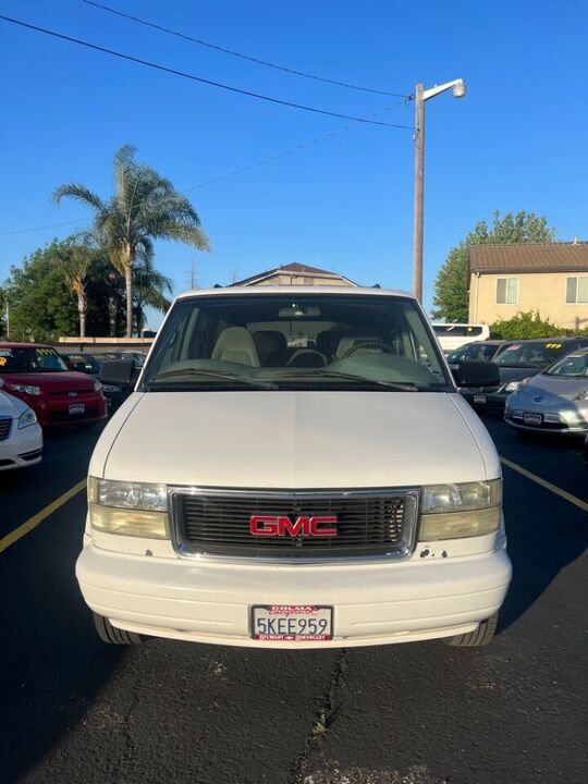 GMC Safari