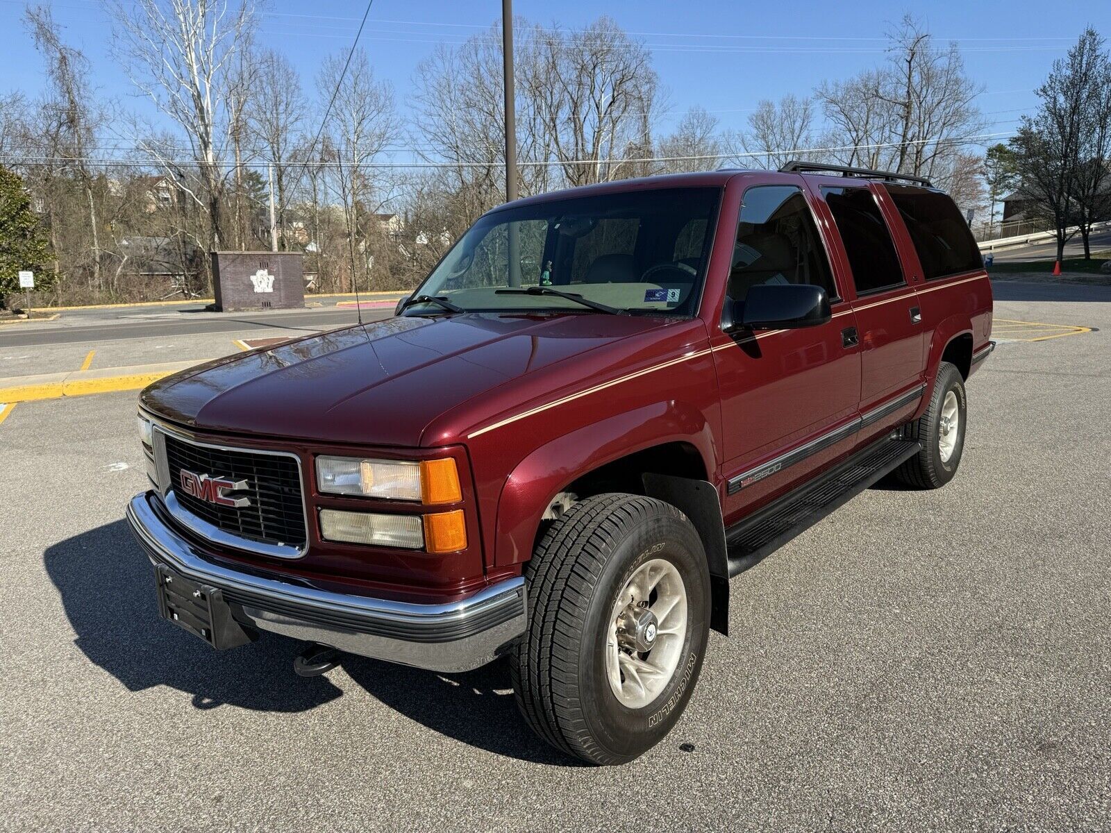 GMC Suburban