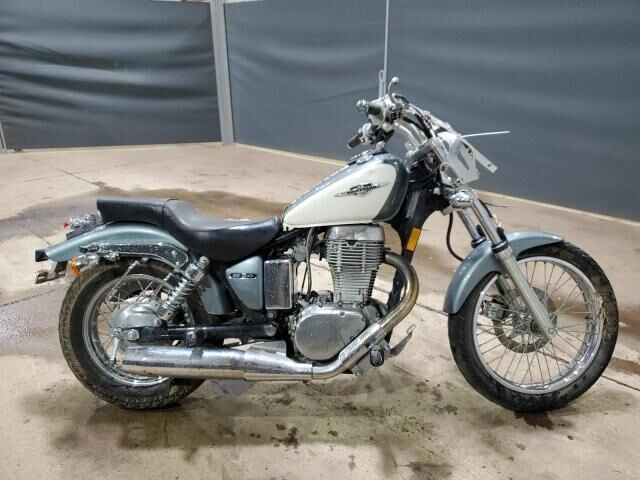 Suzuki LS650L