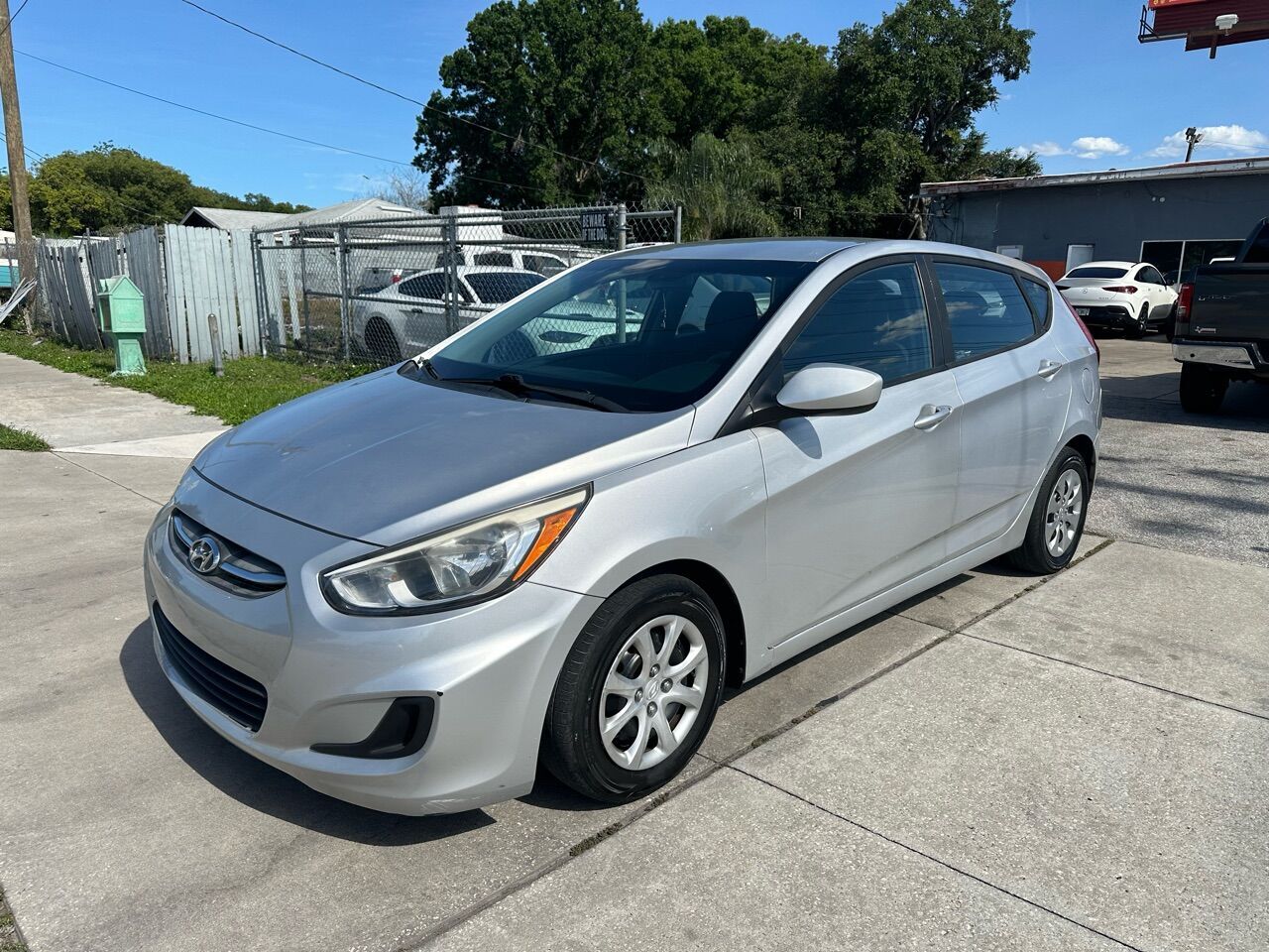 2016 HYUNDAI Accent