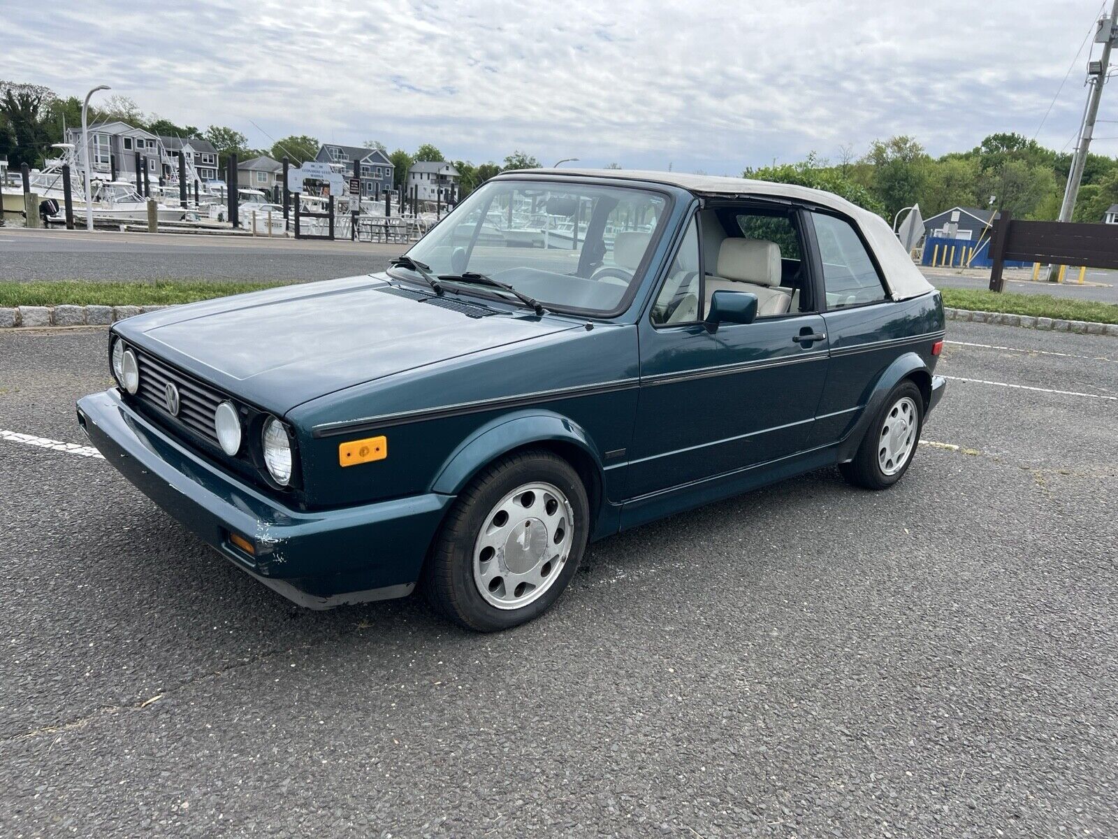 Volkswagen CABRIOLET