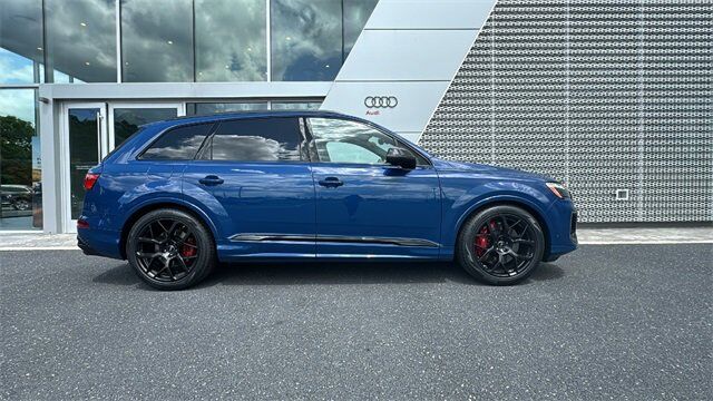 2025 Audi SQ7