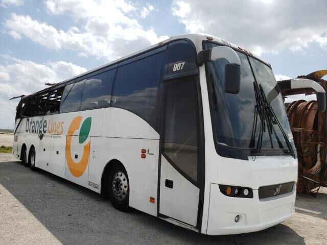 2009 VOLVO 9700