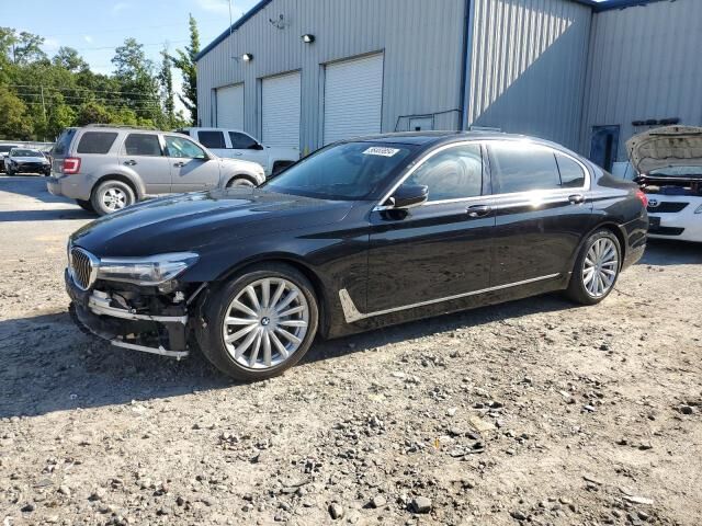 BMW 740i