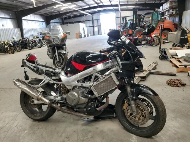Honda VTR1000F (SUPERHAWK)