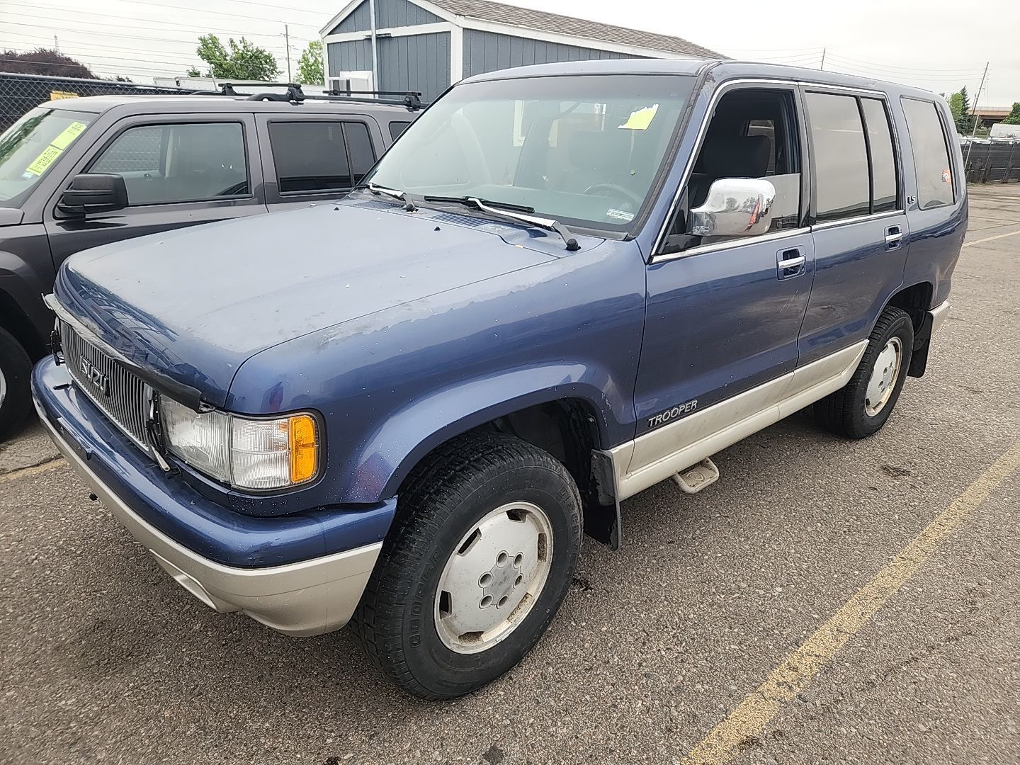 Isuzu Trooper