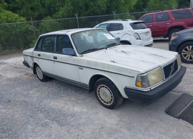 Volvo 240 Series