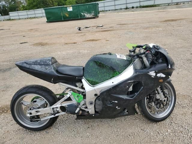 Suzuki GSX-R750
