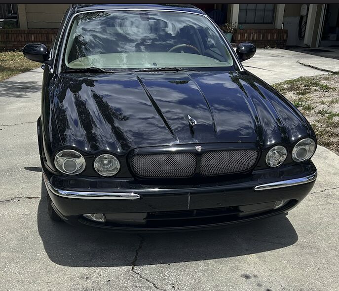 Jaguar XJR