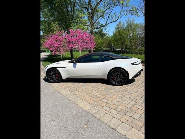 2020 ASTON MARTIN DB11