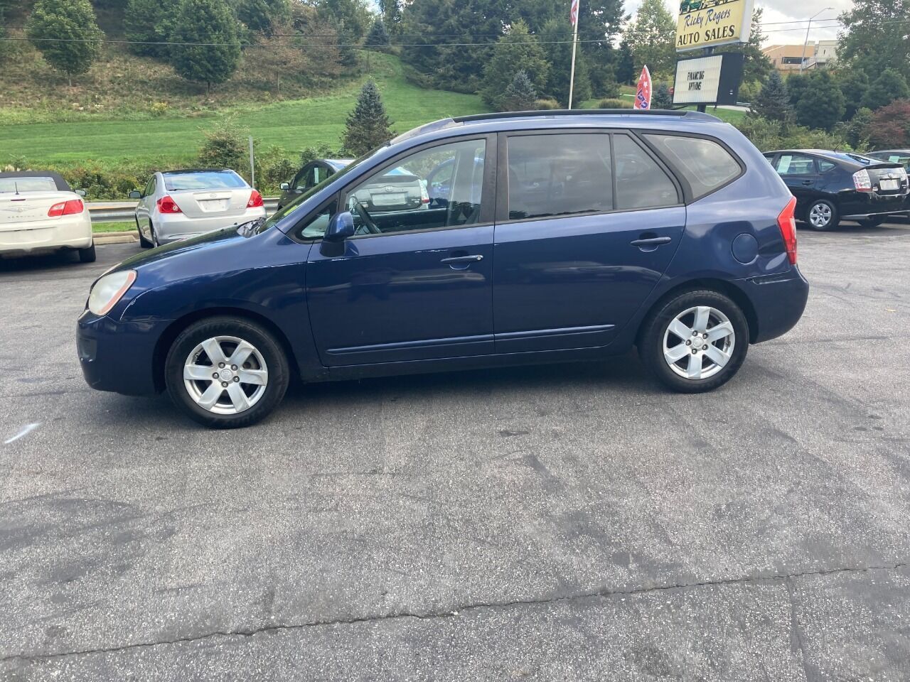2007 KIA Rondo