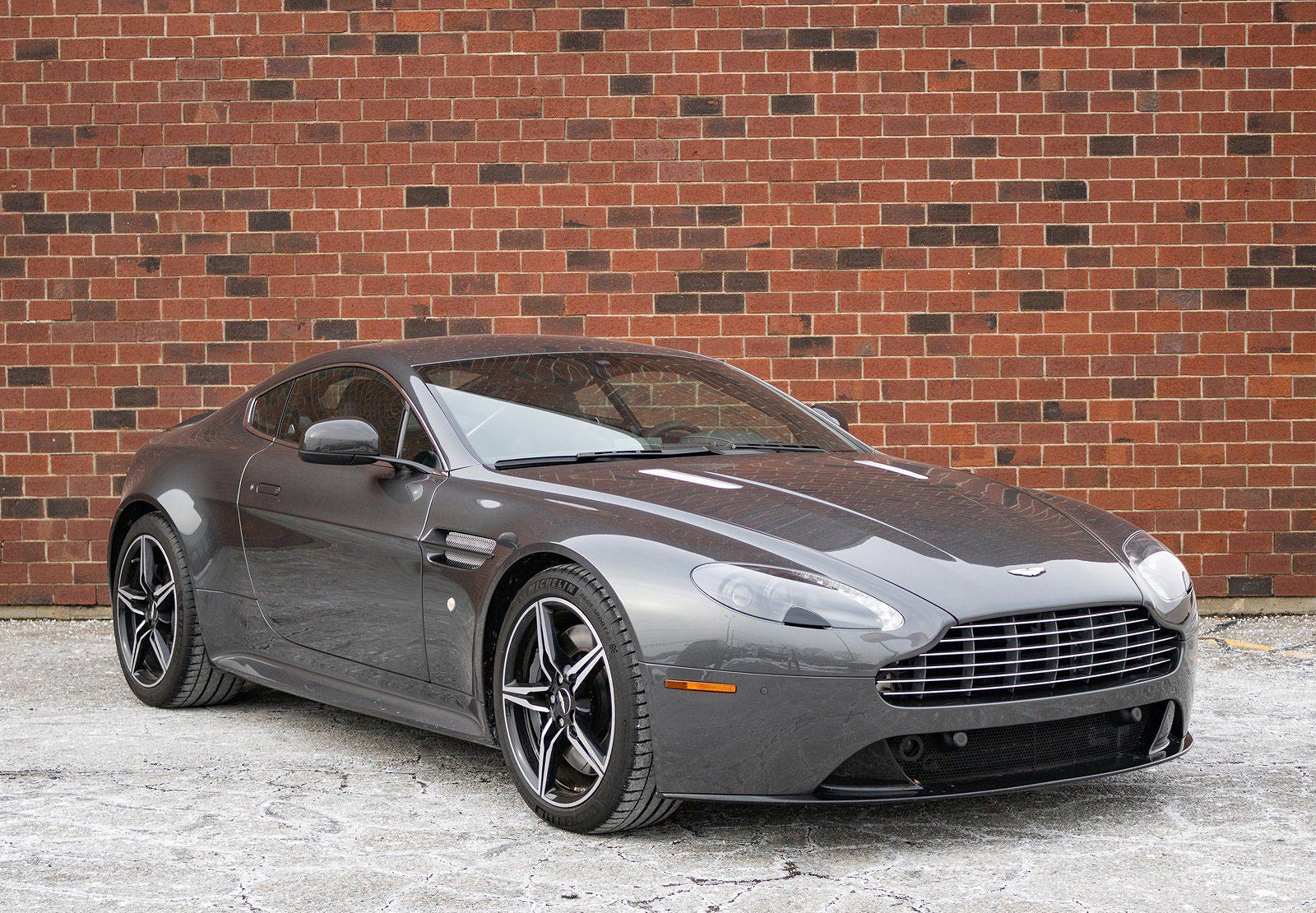Aston Martin V8 Vantage