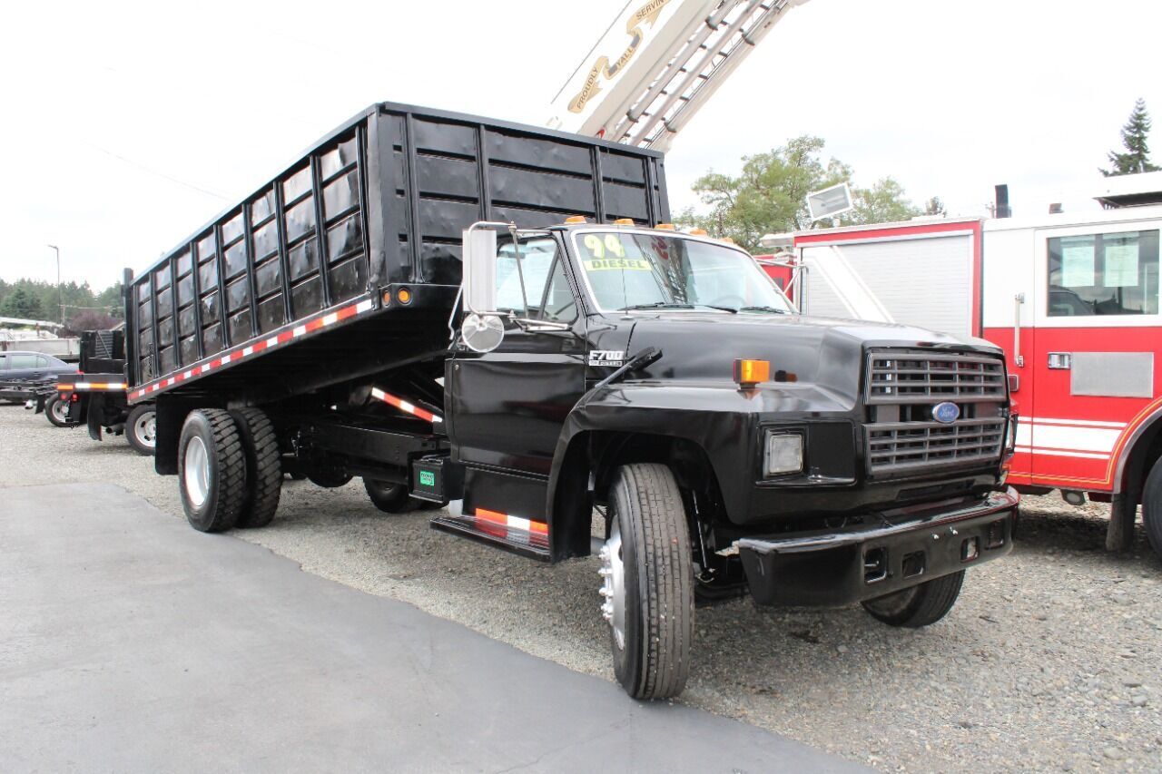 Ford F-700