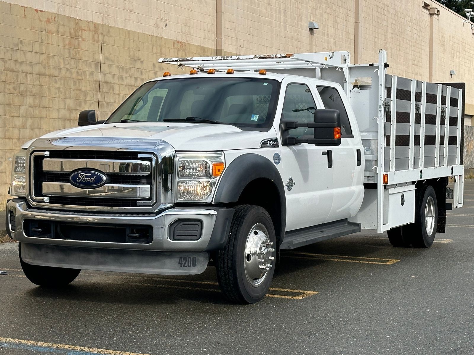 2012 FORD F-550