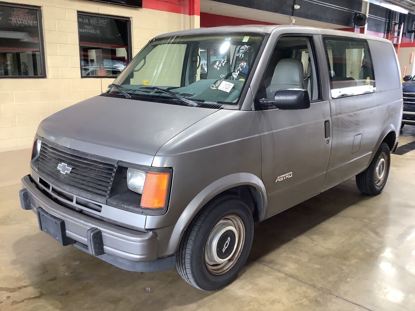 Chevrolet Astro Van