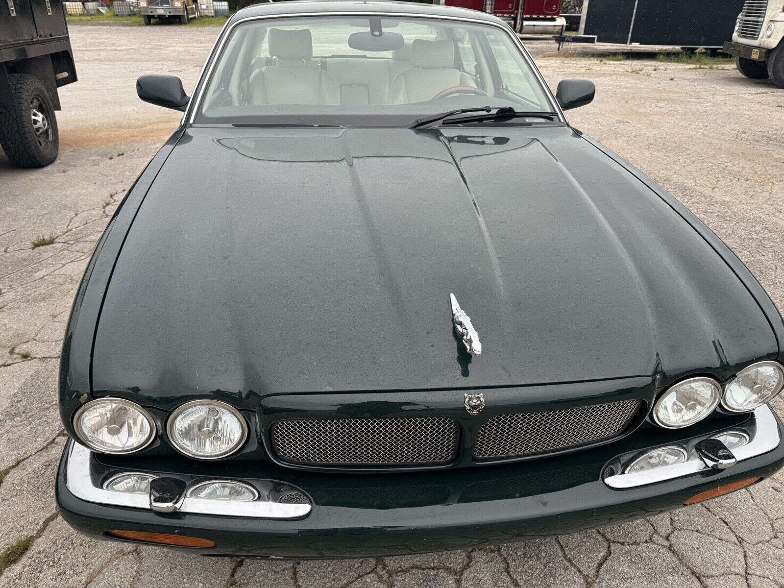 Jaguar XJR