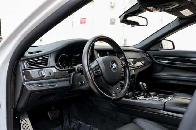 2015 BMW 750Li / ALPINA B7