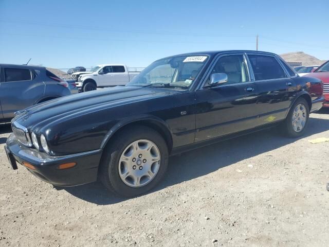 Jaguar XJ8