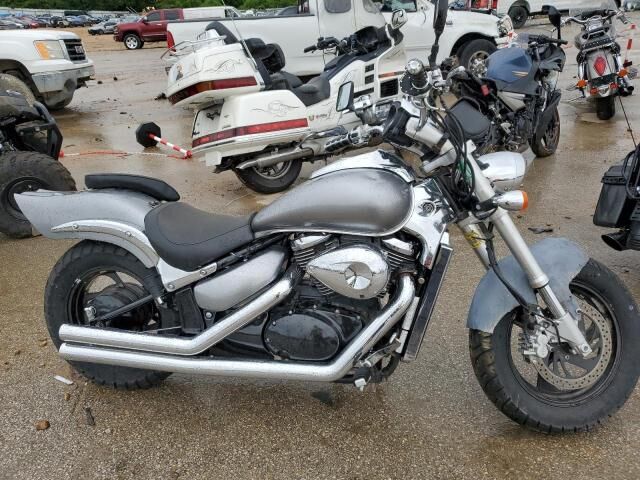 Suzuki VZ800