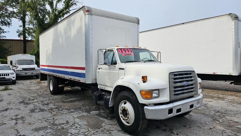 Ford F-800