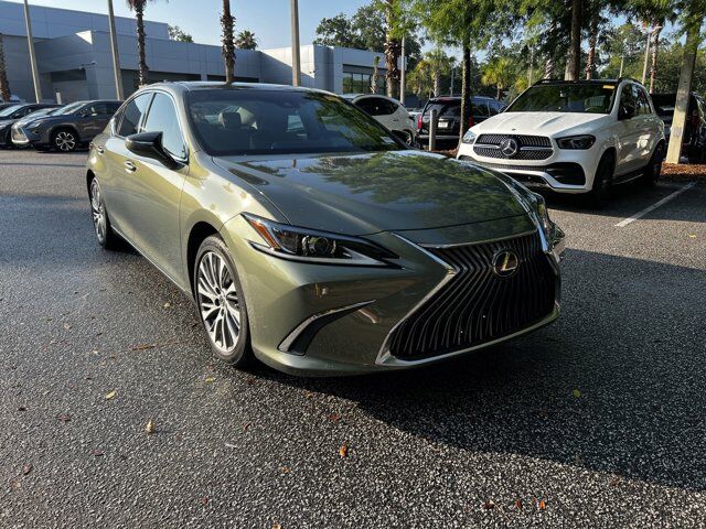 2019 Lexus ES