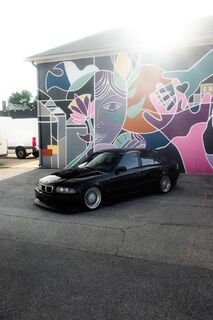 BMW 328i
