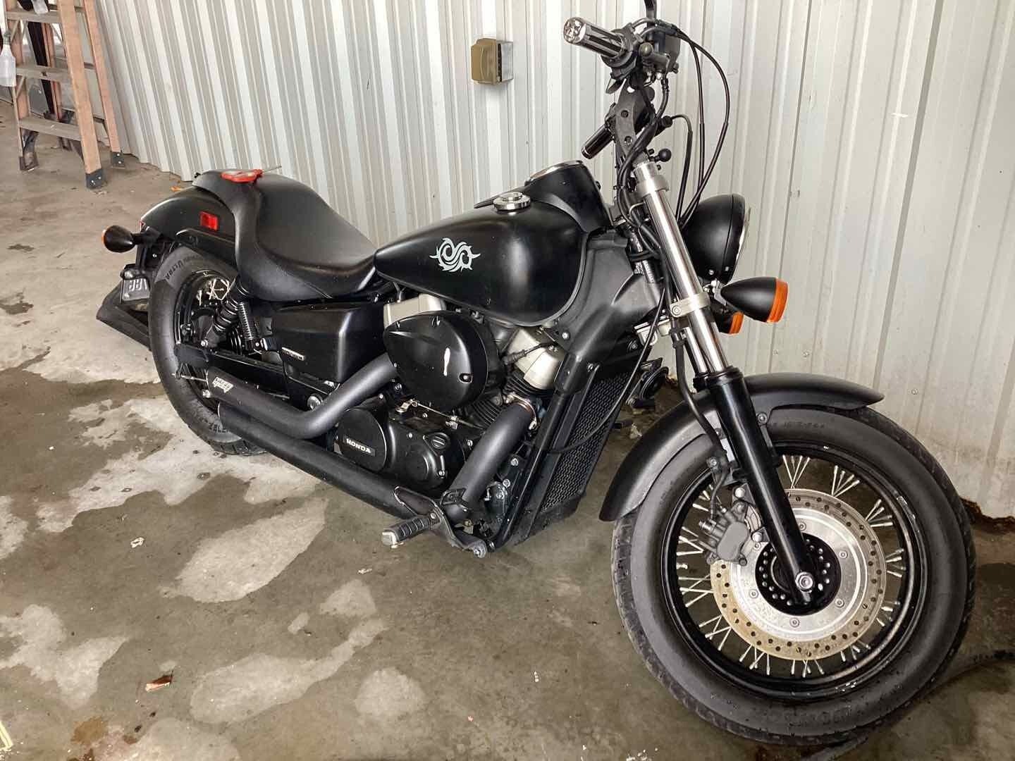 Honda VT750 (Shadow Phantom)