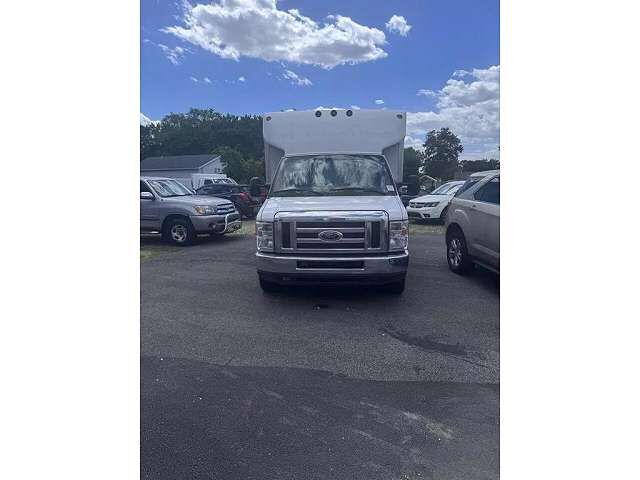 2013 FORD E-350