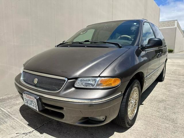 Chrysler Town and Country