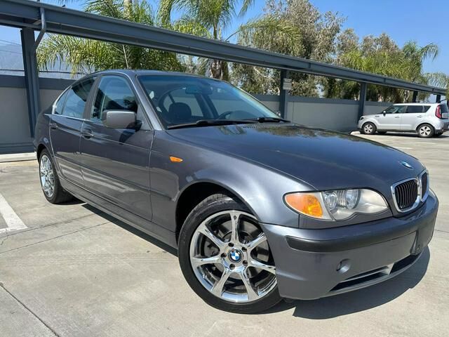 BMW 330i