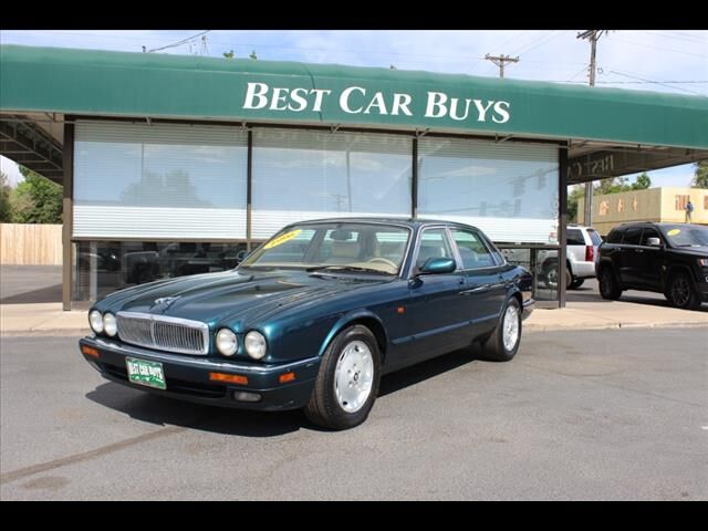 Jaguar XJ6