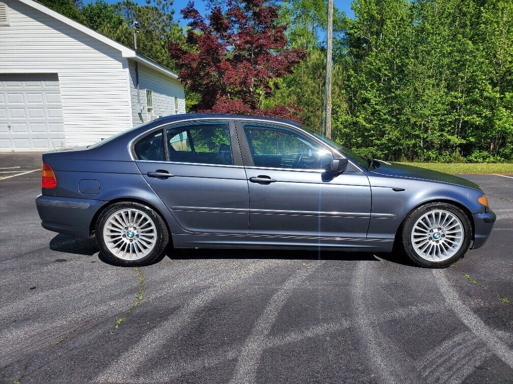 BMW 330i