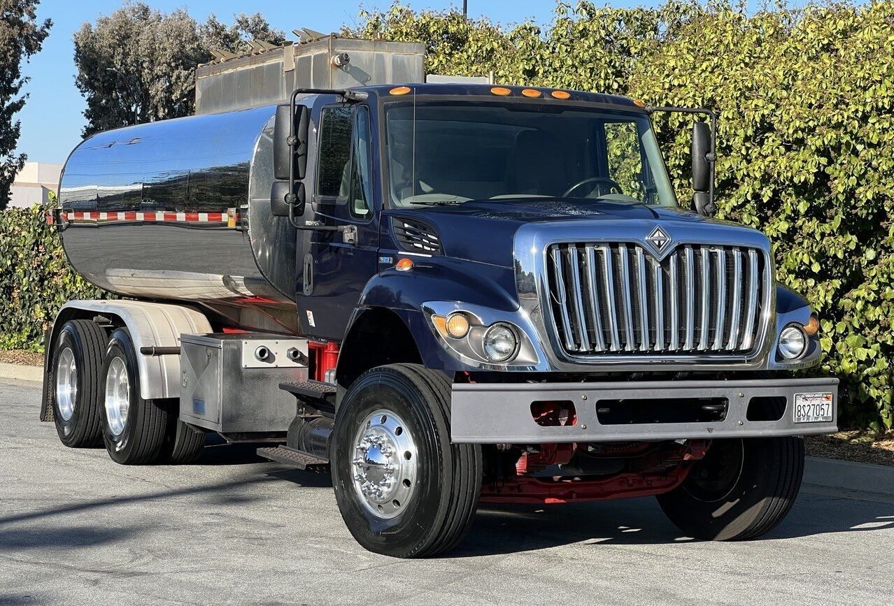 2009 INTERNATIONAL SF637